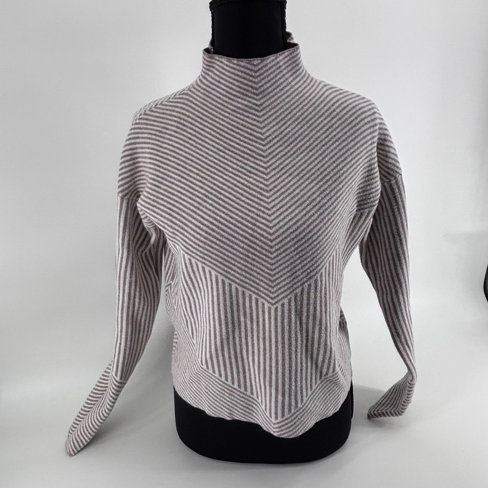 Cynthia Rowley Striped Knit Sweater Womens XS Tan Clean Girl Scandi‎ Minimal